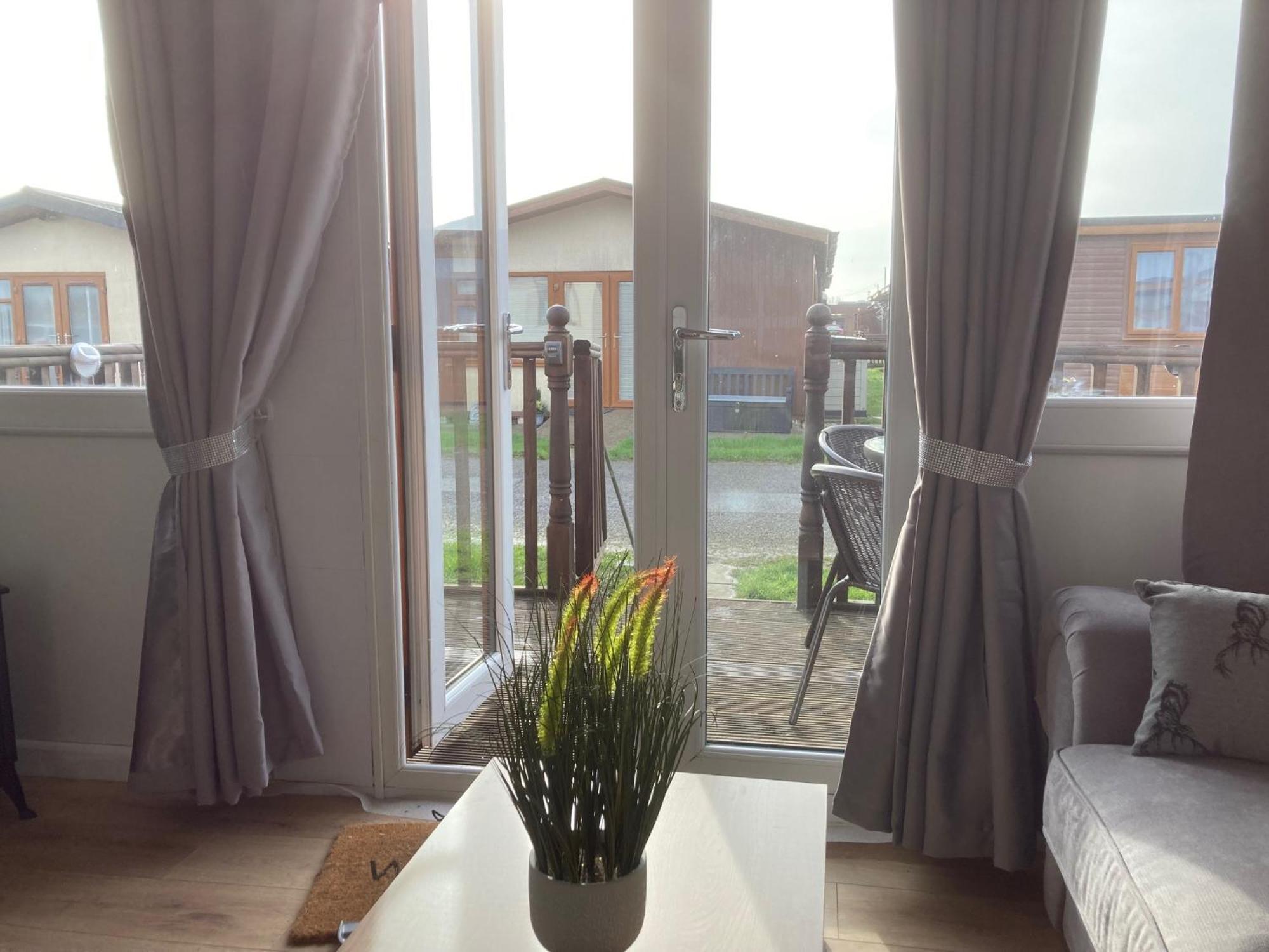J16 Mablethorpe Pet Friendly Chalet Ngoại thất bức ảnh