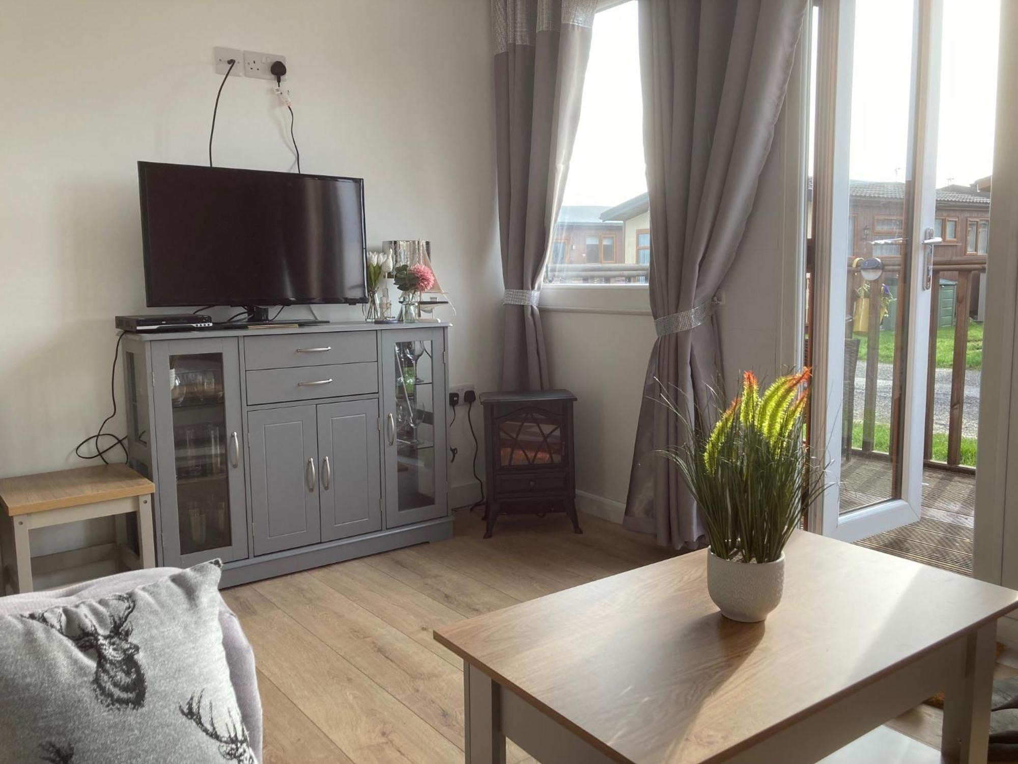 J16 Mablethorpe Pet Friendly Chalet Ngoại thất bức ảnh